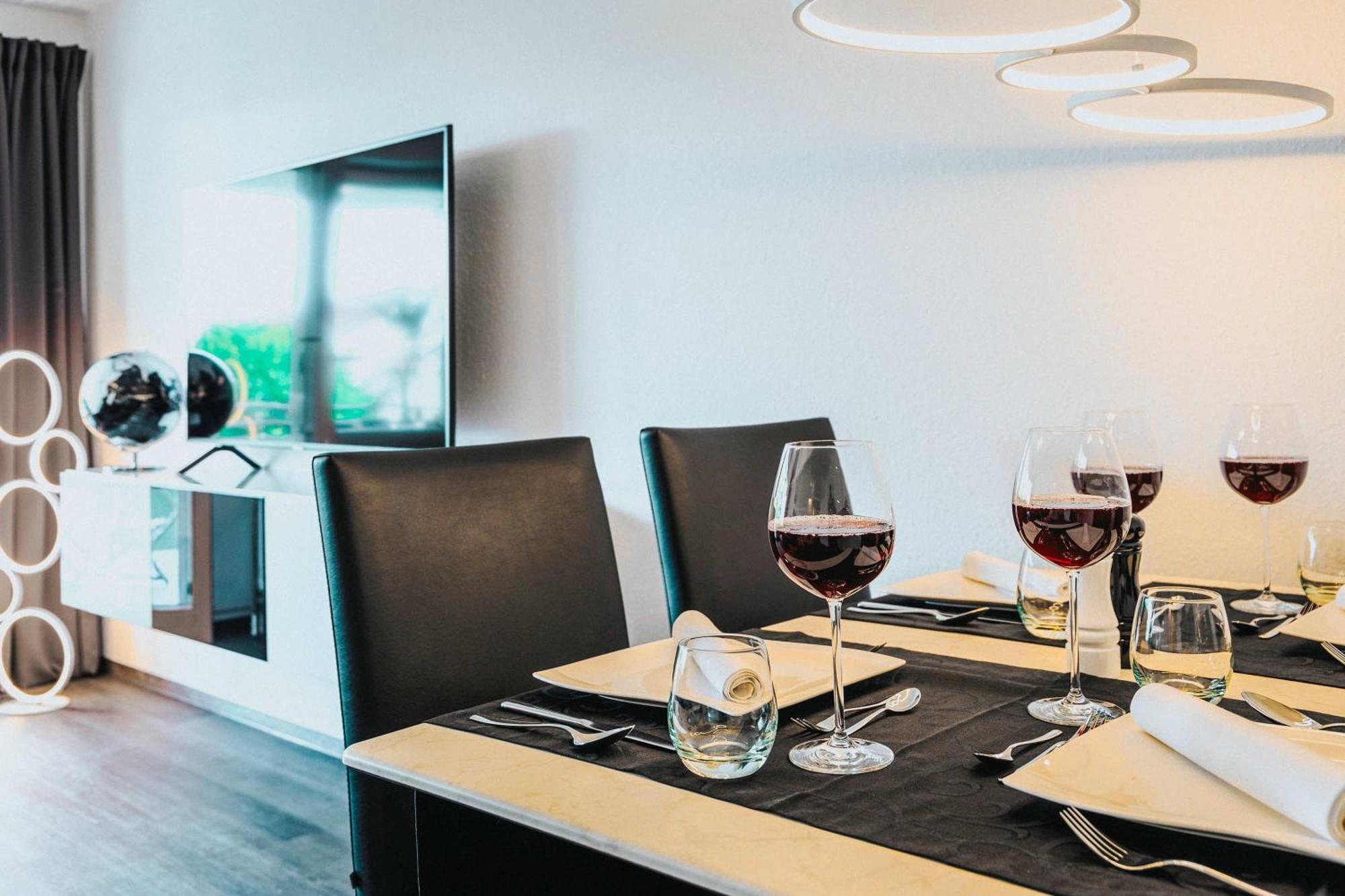 Relax Apartment Black & White Friedrichshafen Luaran gambar